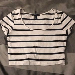 crop top; stripes white and black